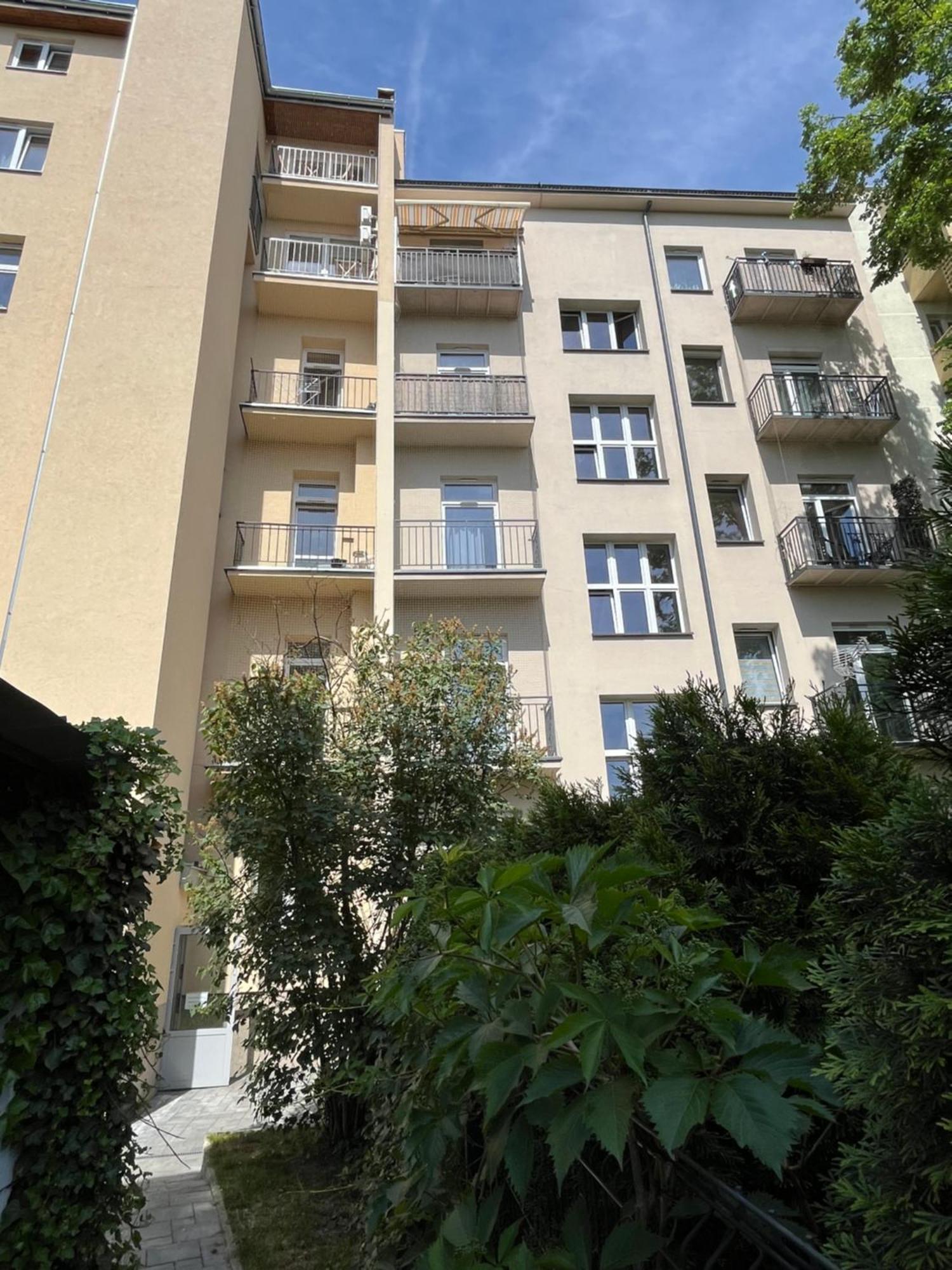 Feelhome Apartment With Kitchen Krasków Exterior foto